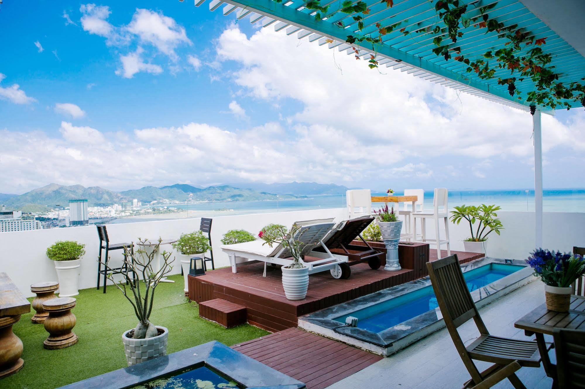 Nha Trang Star Beach Apartments Екстер'єр фото